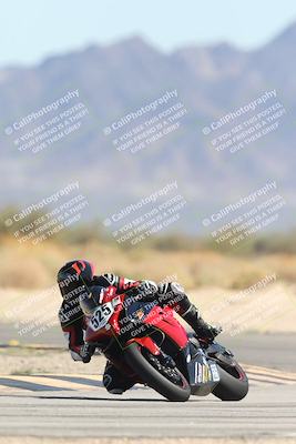 media/Oct-05-2025-CVMA (Sun) [[beeef4f201]]/Race 9-The Shootout/